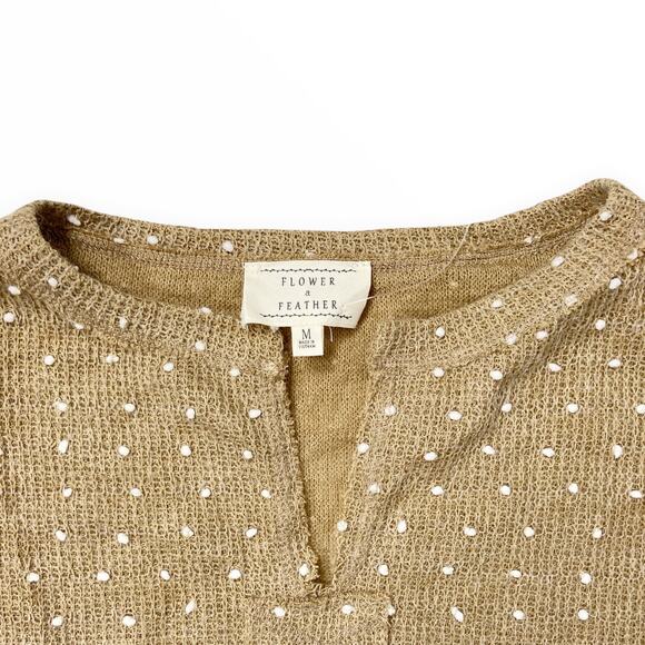 Flower and Feather Top Knit Tan White Polka Dot Textured Womens Size XL - Picture 8 of 9